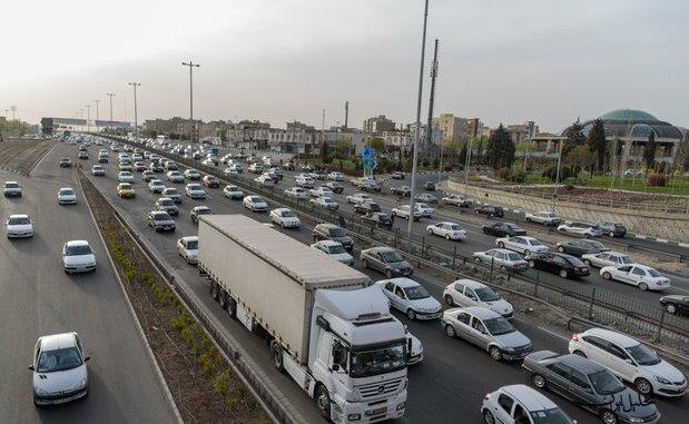  تحلیل ایران -ترافیک سنگین در آزادراه تهران - کرج - قزوین