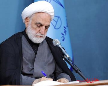  تحلیل ایران -افراد زیادی در زندان به قرآن پناه می‌برند