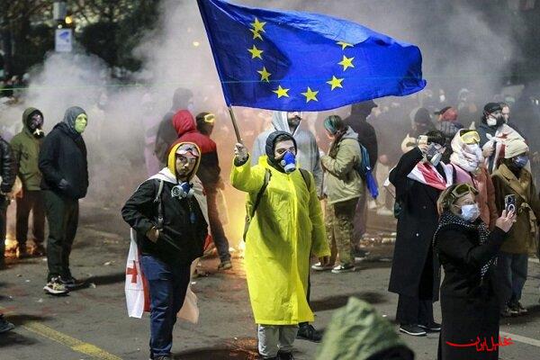  تحلیل ایران -معترضان غرب‌گرا در گرجستان وارد محوطه اقامتگاه رئیس جمهور شدند